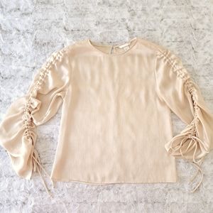 H & M cream lightweight blouse top. Size 6.
